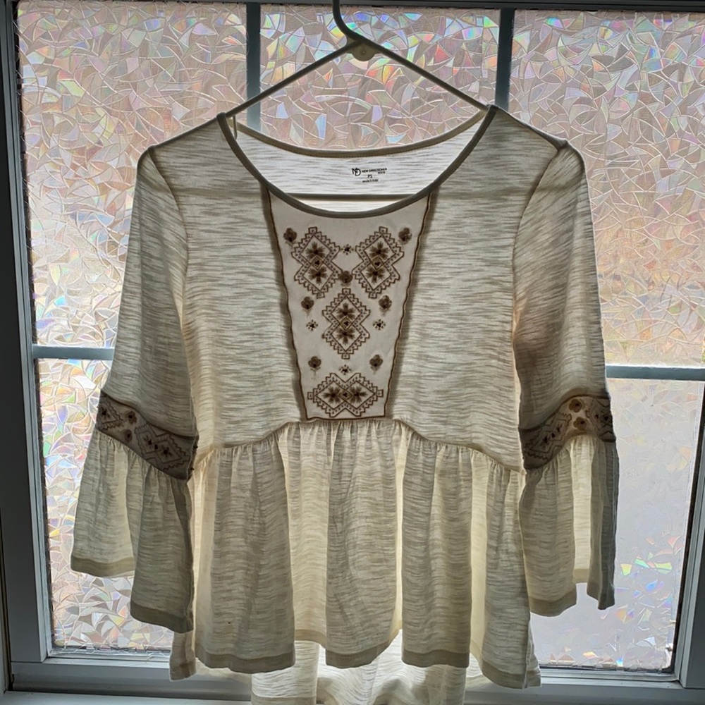 New Directions Aztec White/Tan blouse